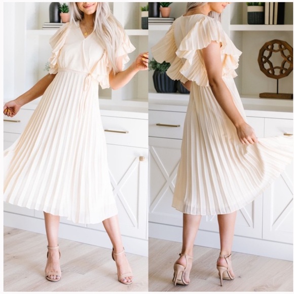 Polagram cream flutter sleeve, pleated dress - Picture 1 of 16